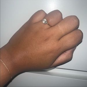 14kt gold sage green stone ring